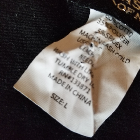 Fashion nova black studded heel with bonus large tee that fits med/lrge - Picture 6 of 8